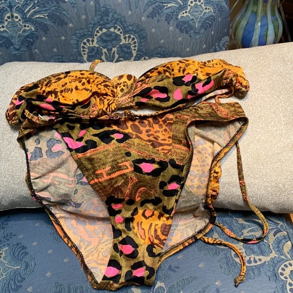 🆕 Two piece bikini with leopard print - Picture 9 of 11